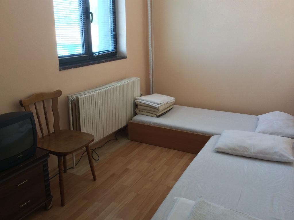 National Hotel Ruse Habitación foto
