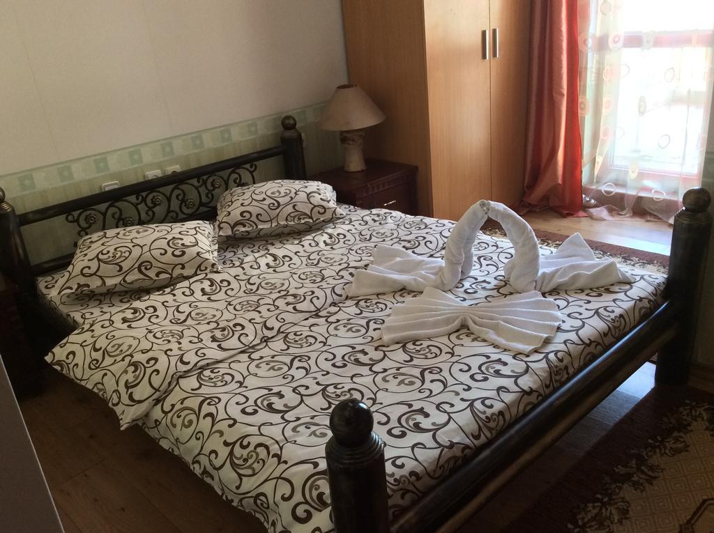 National Hotel Ruse Habitación foto